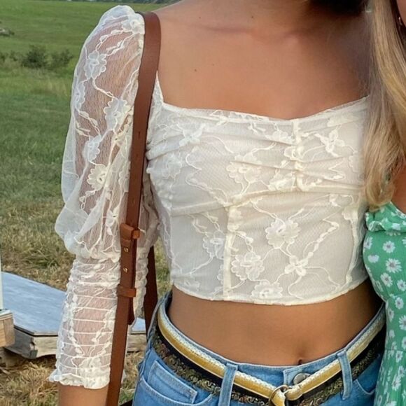 H&M Divided Lace Puff Sleeve Cropped Blouse S - Picture 4 of 4